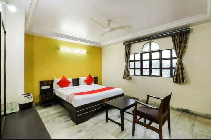 Hotel Asopalav Ambaji Ngoại thất bức ảnh