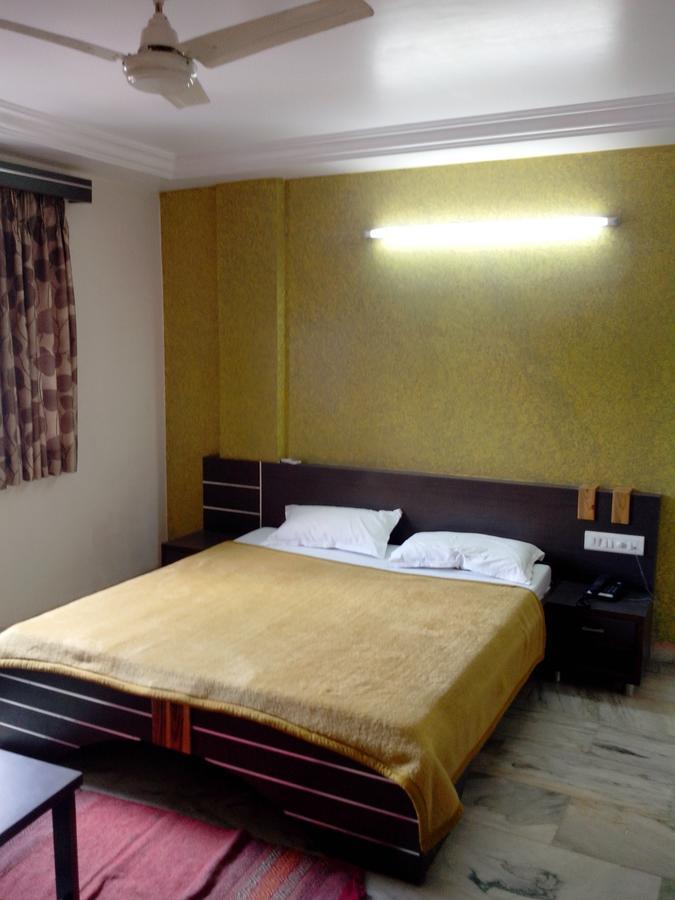 Hotel Asopalav Ambaji Ngoại thất bức ảnh