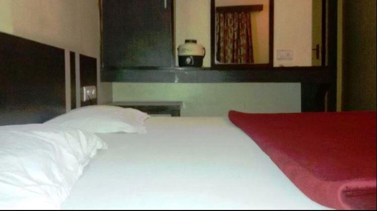 Hotel Asopalav Ambaji Ngoại thất bức ảnh
